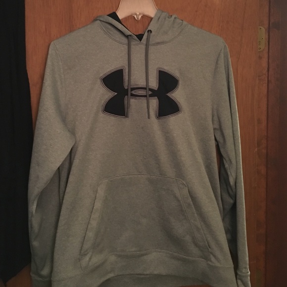 Under Armour Sweatshirt