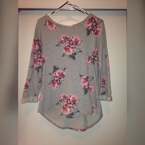 H&M Divided Floral Sweatshirt ASO Lydia Martin