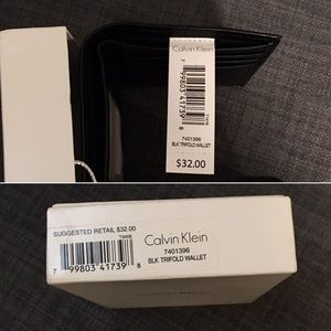 Calvin Klein Accessories - Calvin Klein Leather Trifold Wallet Calvin Klein Accessories - Calvin Klein Leather Trifold Wallet