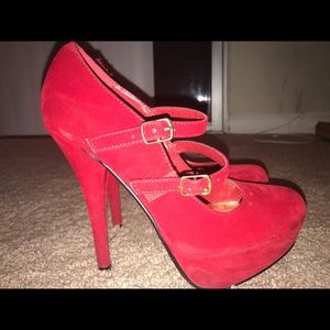 Red high heels!