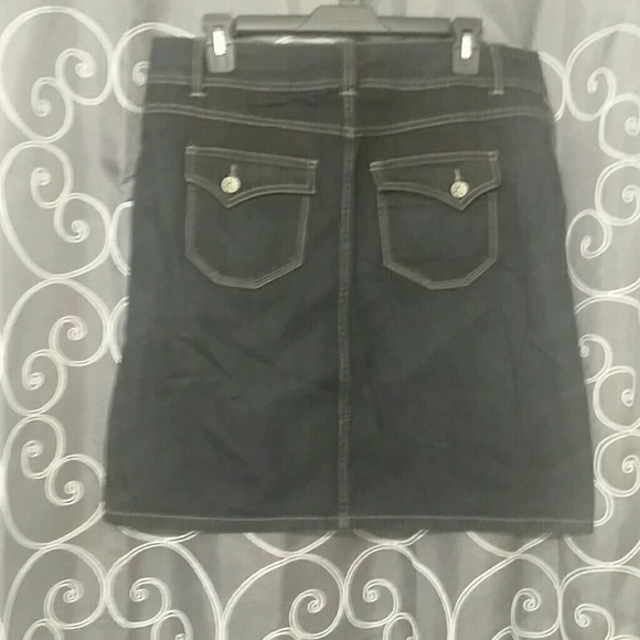 8 pack of brand new skirts, no tags, never worn.