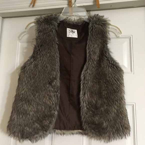 Faux fur vest