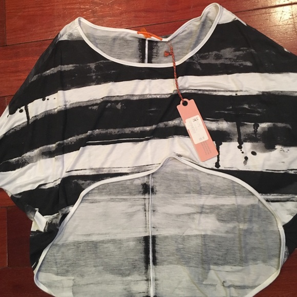 NWT Black/White hi low crop top - Picture 1 of 3