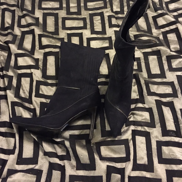 Boots - Picture 1 of 3