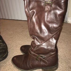 Women's brown boots