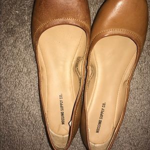 Tan flats!