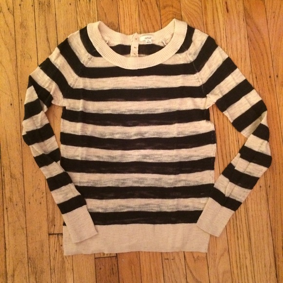 Aerie navy and cream striped sweater