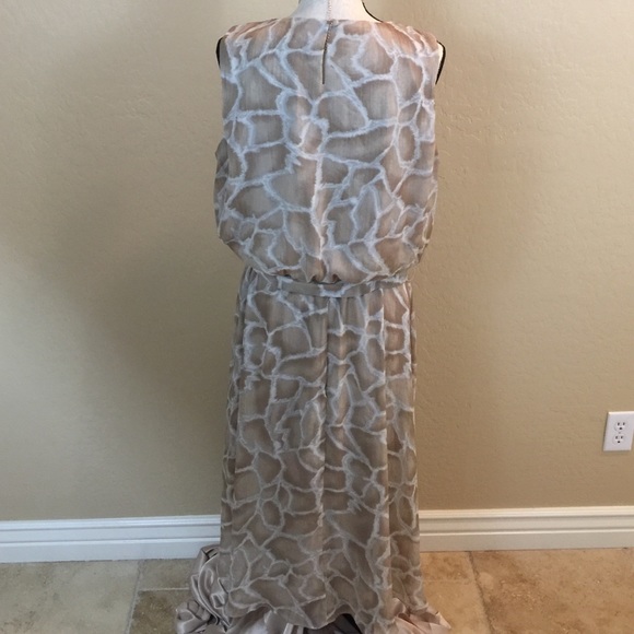 White, tan and beige dress - Picture 2 of 2