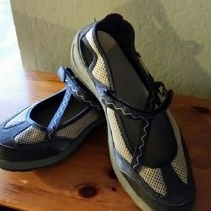 Lands End shoes