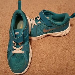Girls Nike shoes