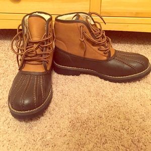 Fur lined Men's Steve Madden boots