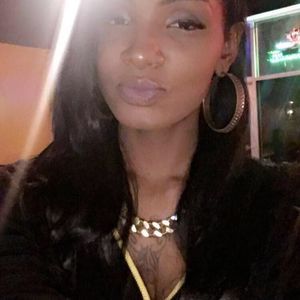 Meet your Posher, Candace