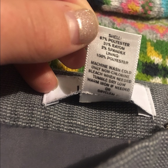 🔥LAST DAY TIL MOVE🔥LIKE NEW LOFT pencil skirt - Picture 4 of 4