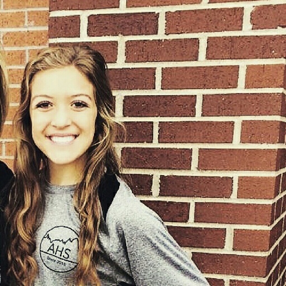 Meet your Posher, Ashlyn - Picture 1 of 1