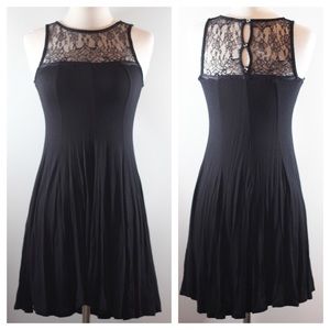 BLACK DRESS WITH LACE