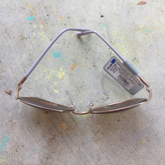 NWT Sunglasses - Picture 4 of 4