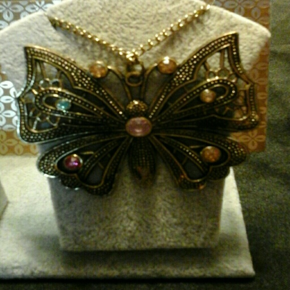 Cute butterfly  necklace