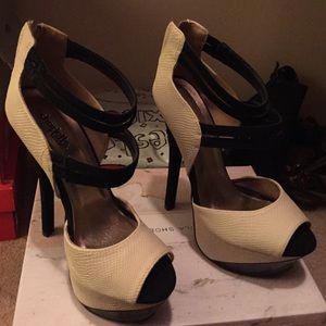 Worn once platform shoes