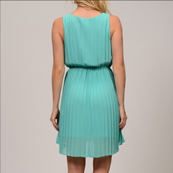 Tiffany Blue Pleated Hi-Lo Dress - Picture 3 of 3