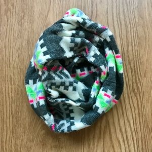 American Eagle Infinity Scarf-- Perfect Condition