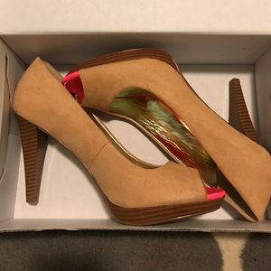 NWT Style & Co Celina Peep Toe Pumps