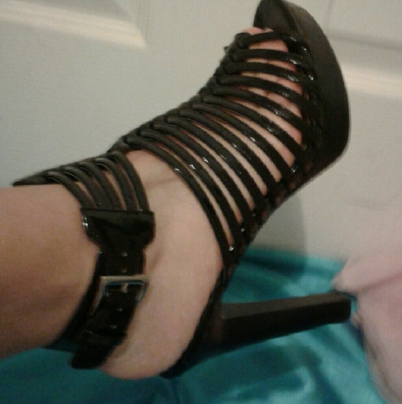 Shoes size 6 - Picture 3 of 3