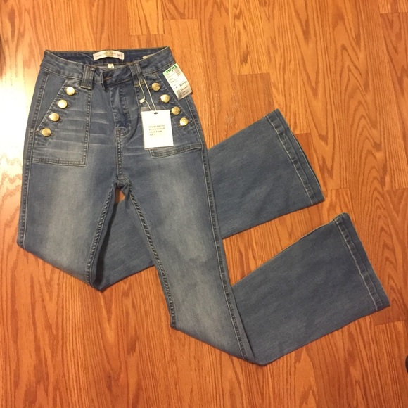 High waisted, flared jeans