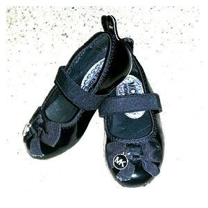 Toddler girls size 7 shoes