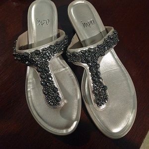 Sassy champagne sandals!