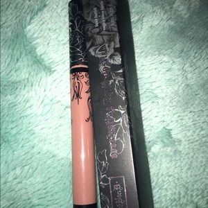 Kat Von D Makeup - Kat Von D Bow N Arrow Liquid Lipstick Kat Von D Makeup - Kat Von D Bow N Arrow Liquid Lipstick