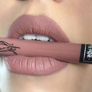 Kat Von D Makeup - Kat Von D Bow N Arrow Liquid Lipstick Kat Von D Makeup - Kat Von D Bow N Arrow Liquid Lipstick