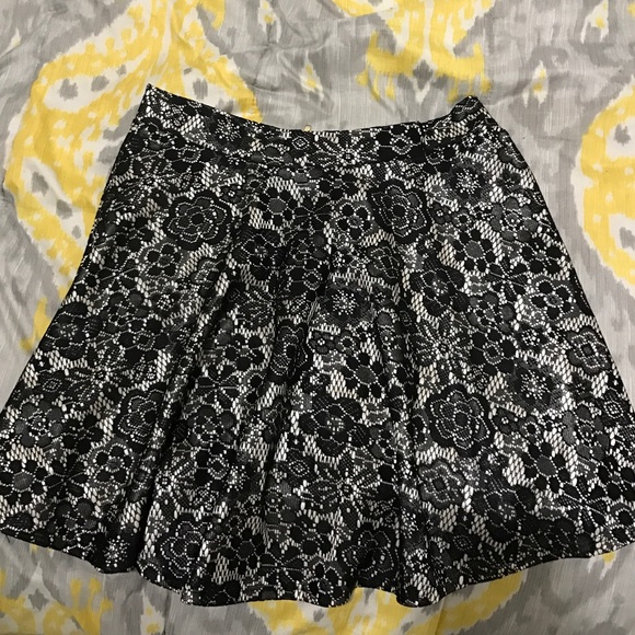 Black and cream patterned skirt