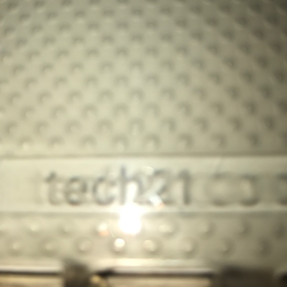 Tech 21 iPhone 6 case - Picture 2 of 3