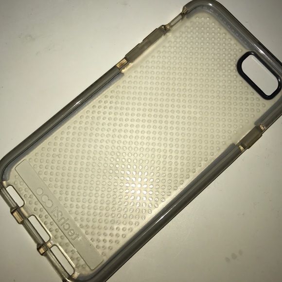 Tech 21 iPhone 6 case - Picture 3 of 3