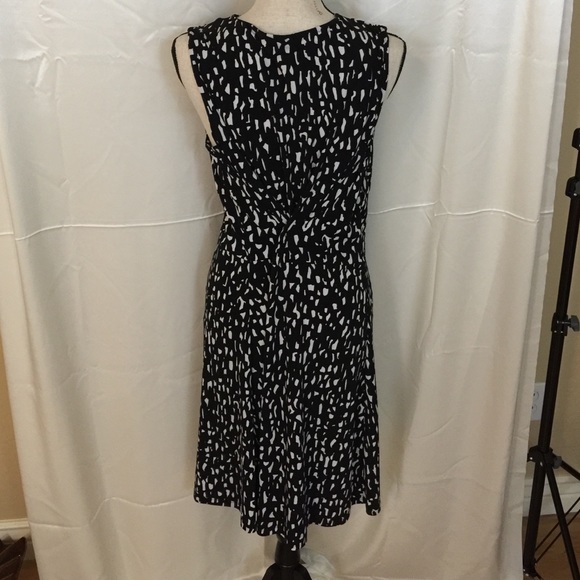 Blue and white mid dress - Picture 2 of 3