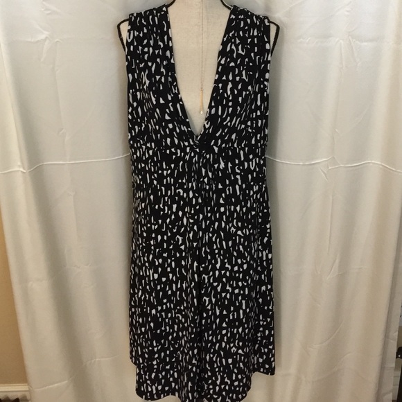 Blue and white mid dress - Picture 3 of 3