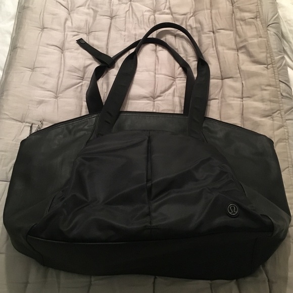 lululemon athletica Handbags - Black Lululemon Tote