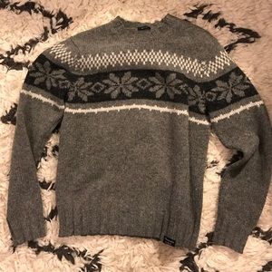 Abercrombie sweater