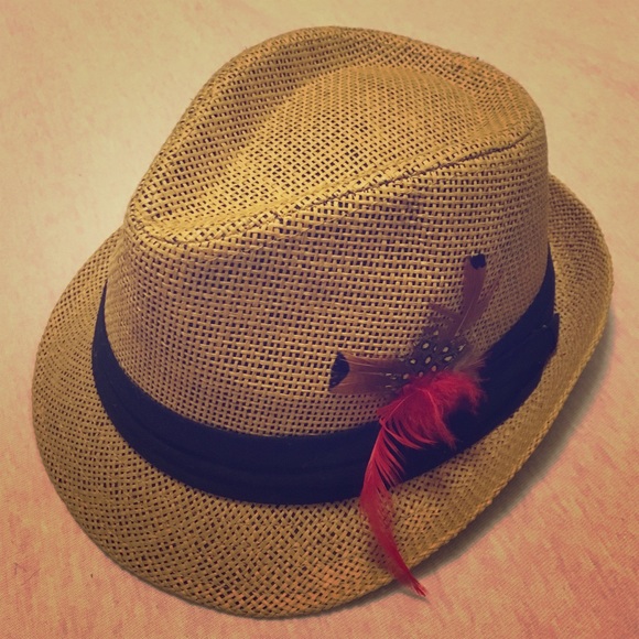 FLASH SALE Forever 21 Feather fedora hat