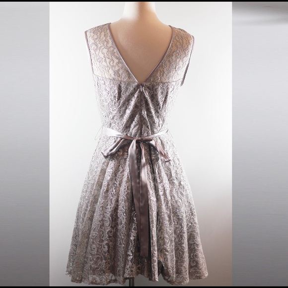 BETSY & ADAM METALLIC LACE COCKTAIL DRESS - Picture 4 of 4