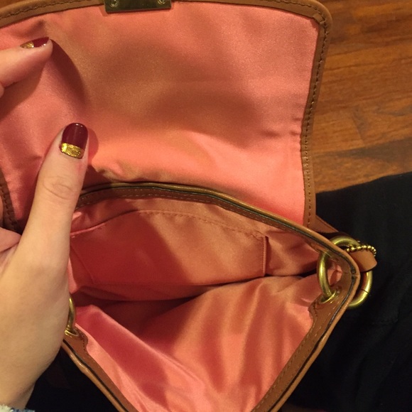 Mini Coach purse - Picture 2 of 4