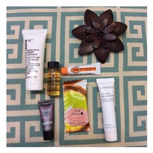 Cosmetics Sample Bundle: Lotion, Wash, Oil