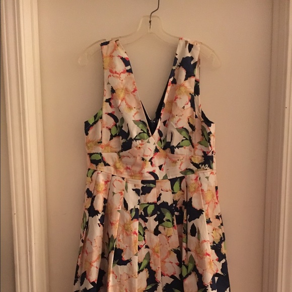 Floral J Crew dress 🌺