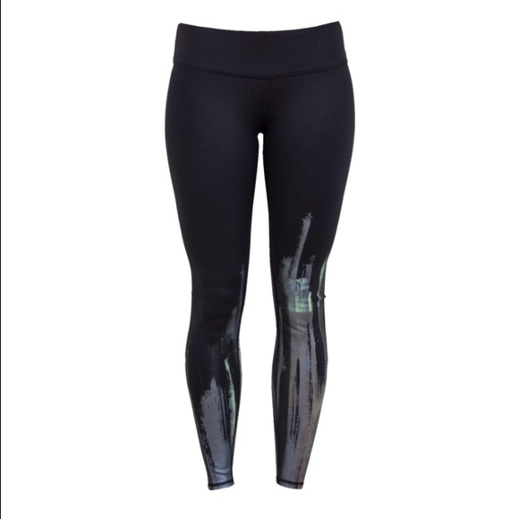 Alo Airbrush Legging Black Glow in the Dark NWT
