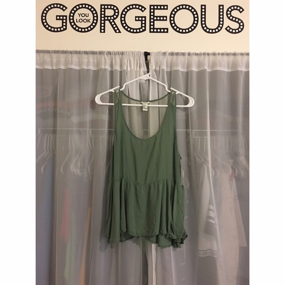 🌼Cute Green Tank🌼