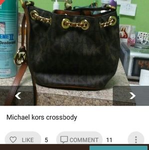 SOLD Michael kors mini crossbody