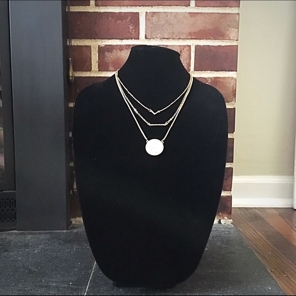 Jewelry - 🎹📿Triple Layer Gold & Howlite Necklace Jewelry - 🎹📿Triple Layer Gold & Howlite Necklace