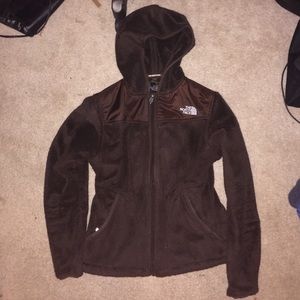 brown north face fleece