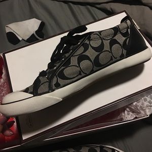 Coach tennis shoes. Style: Barrett