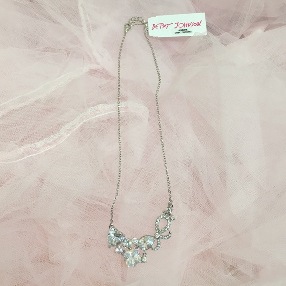 Betsey Johnson necklace, NWT - Picture 4 of 4